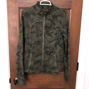Lululemon Camo Forme jacket 12 camouflage